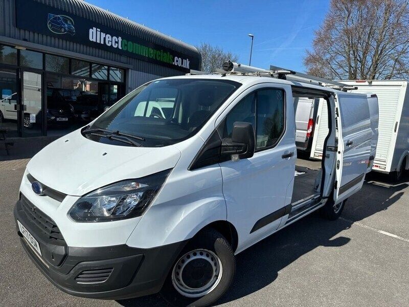 White Used 2016 Ford Transit Custom Van | £8,995 (Fair price) - Image 1/3
