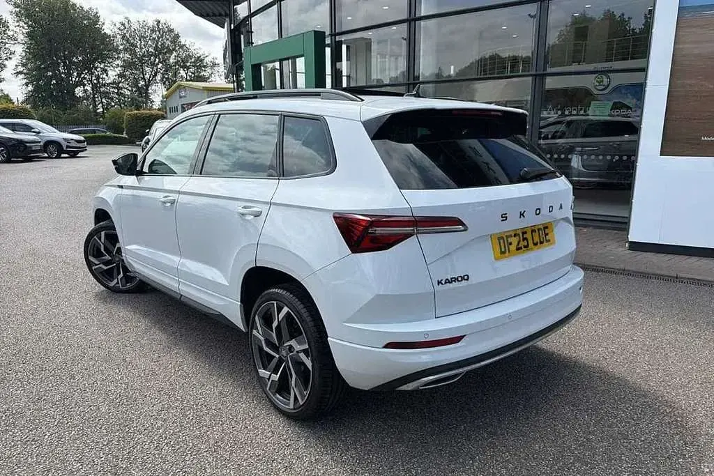 Used Skoda Karoq SportLine 150 HP (110 kW) 2025 Moon white metallic SUV
