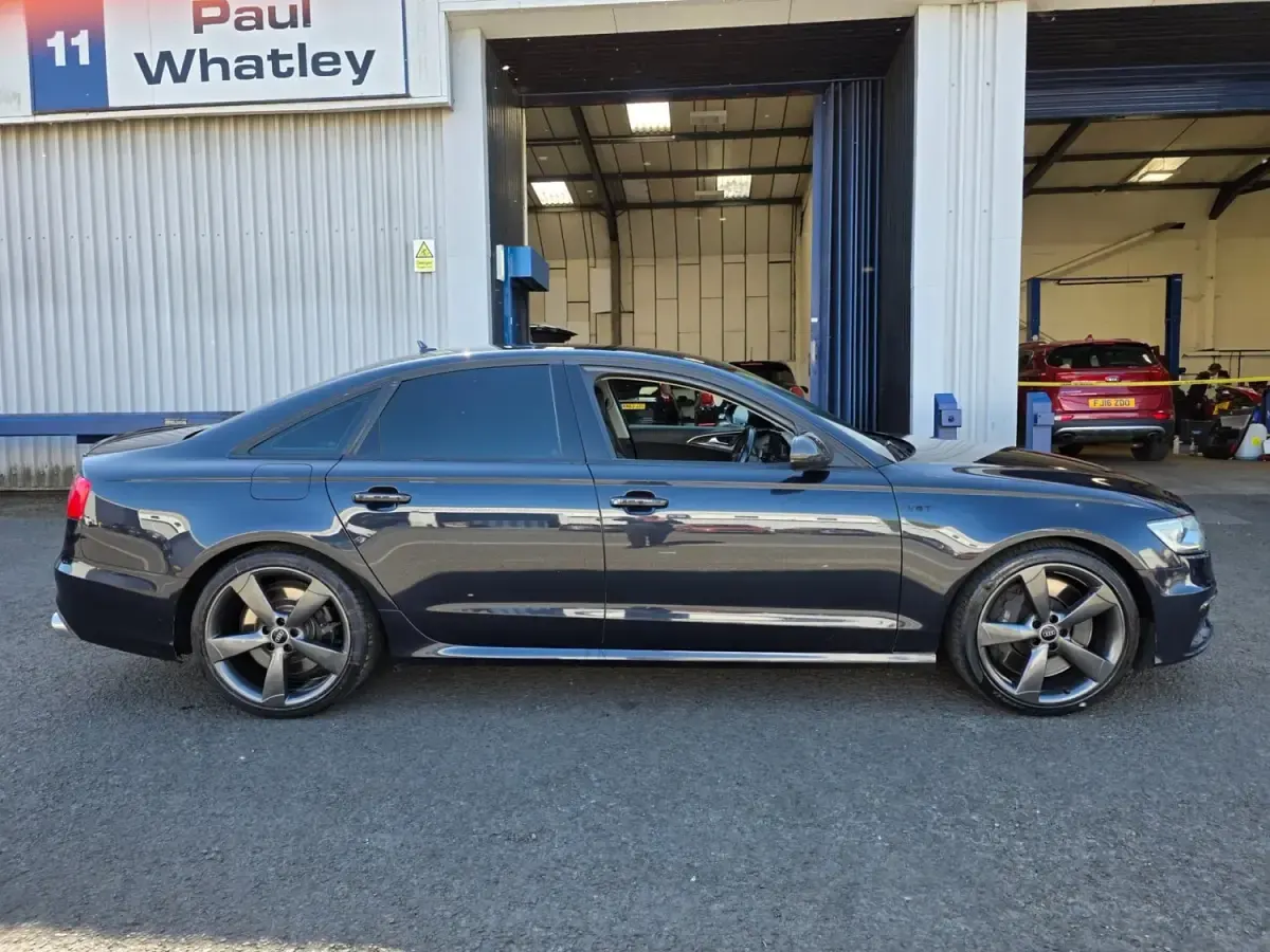 Begagnad Audi A6 2013 Blå Sedan