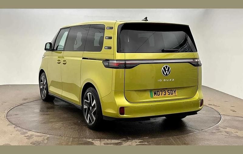 Used VW ID. Buzz Pro 147 kW (200 HP) 2023 Yellow MPV