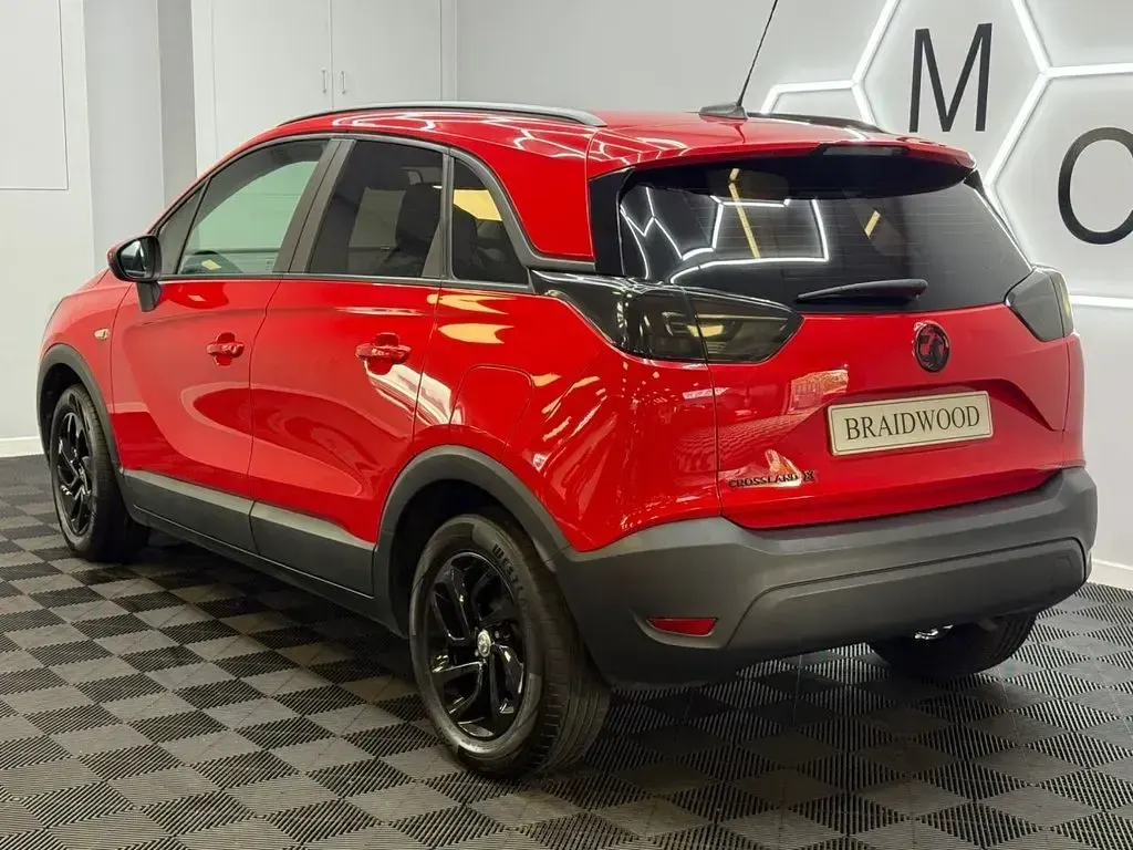 Used Vauxhall Crossland X 83 HP (61 kW) 2018 Red SUV