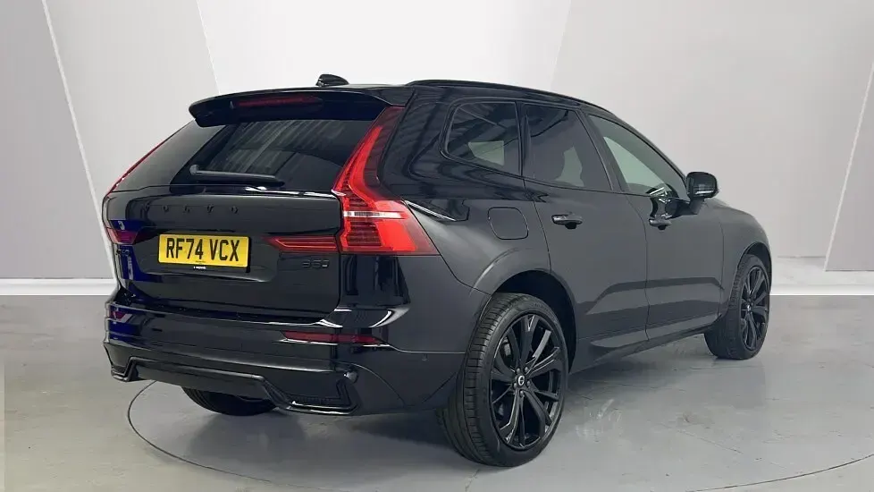 Used Volvo XC60 Plus 247 HP (181 kW) 2025 Black SUV