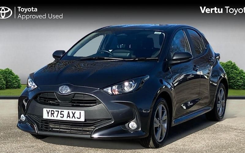 Used Toyota Yaris Hybrid 116 HP (85 kW) 2025 Grey Hatchback