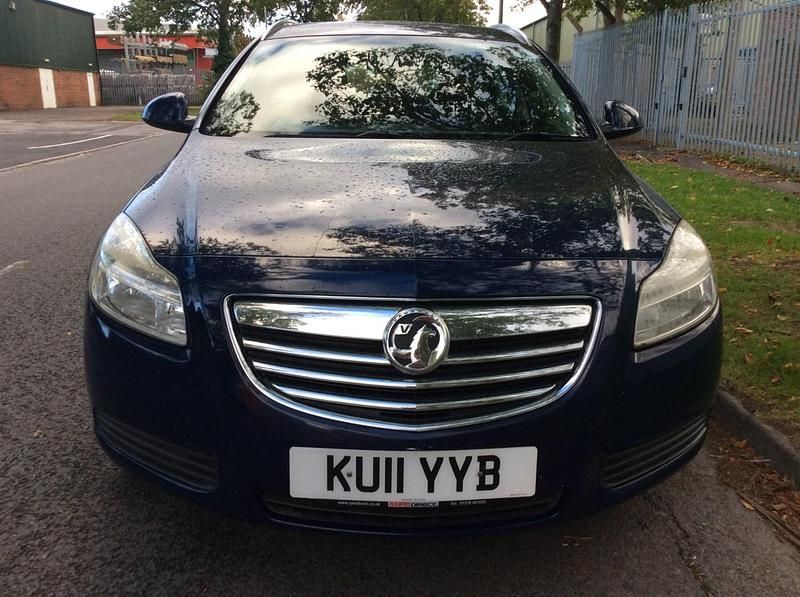 Used Vauxhall Insignia 2011 Blue Estate