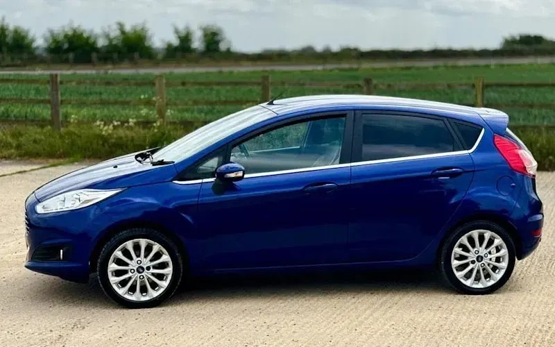 Used Ford Fiesta Titanium X 101 HP (74 kW) 2015 Blue Hatchback