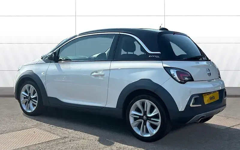 Used Vauxhall Adam Rocks Rocks 87 HP (63 kW) 2017 White Hatchback