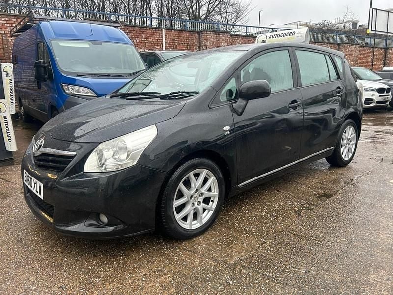 Used Toyota Verso 2010 Black MPV