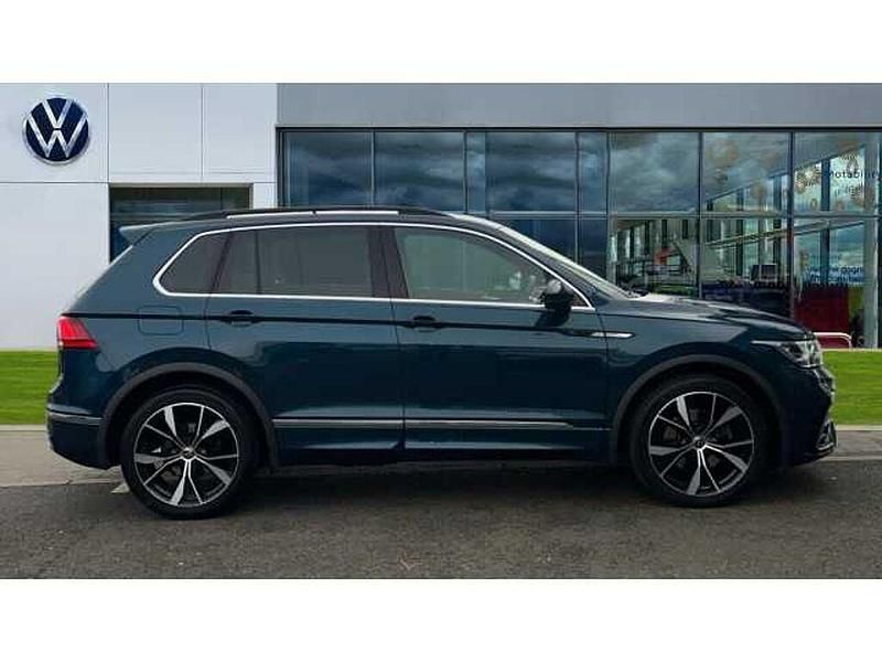Used VW Tiguan R-line 190 HP (139 kW) 2022 Nightshade blue metallic SUV