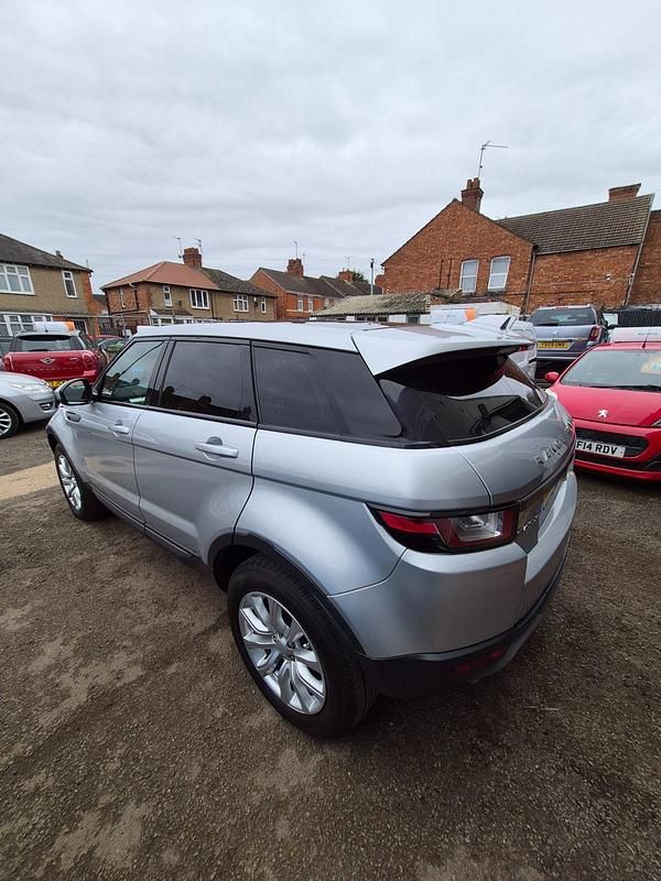 Used Land Rover Range Rover evoque SE 2017 Silver Estate
