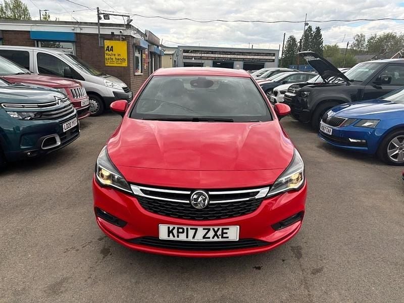 Second-hand Vauxhall Astra SRi 2017 Roșu Hatchback