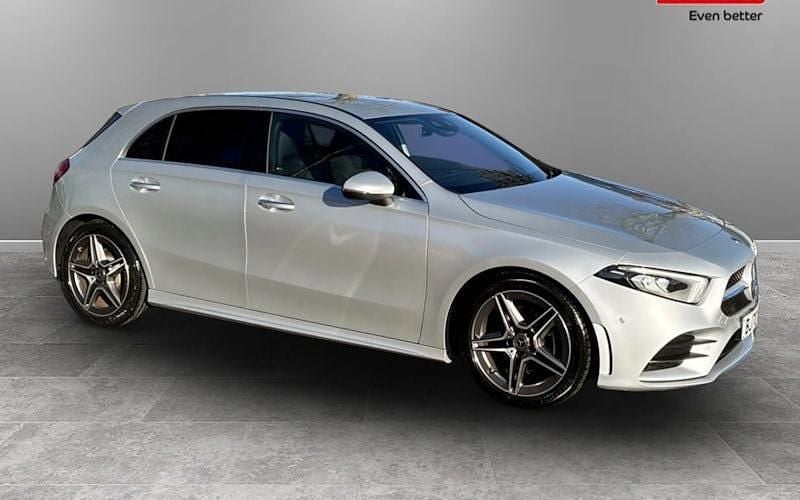 Käytetty Mercedes A200 AMG Line Premium 163 HP (119 kW) 2022 Viistoperä