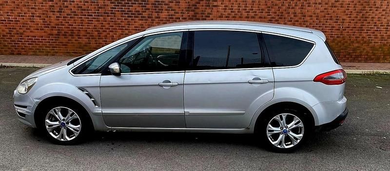 Begagnad Ford S-MAX Titanium 2012 Silver Minibuss