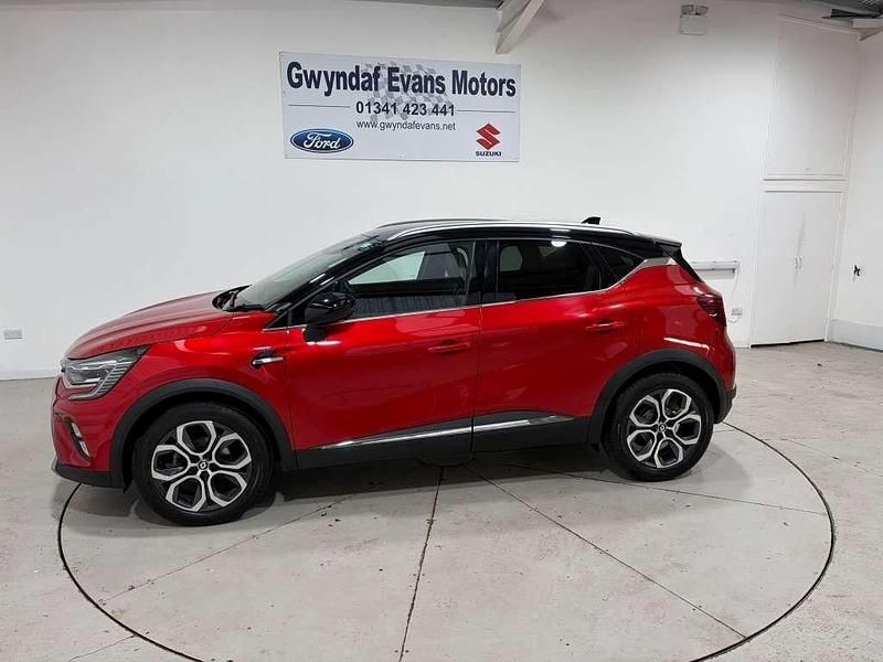 Used Renault Captur Techno 91 HP (66 kW) 2024 Red/black SUV