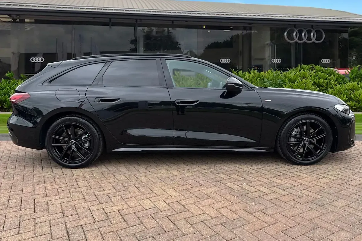 New Audi A5 Black Edition 204 HP (150 kW) 2026 Black Estate