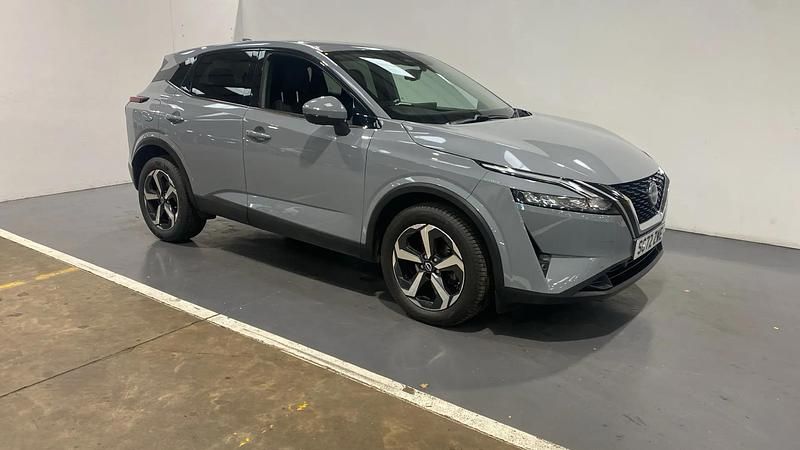 Grey Used 2022 Nissan Qashqai N-Connecta SUV | £19,298 (Fair price) - Image 1/4