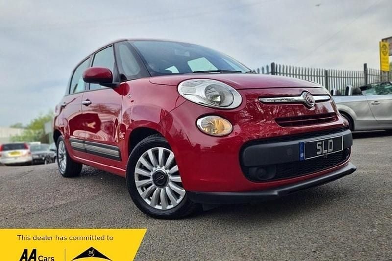 Used Fiat 500L Pop Star 85 HP (62 kW) 2014 Red MPV