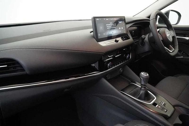 Used Nissan Qashqai N-Connecta 138 HP (101 kW) 2022 Black SUV