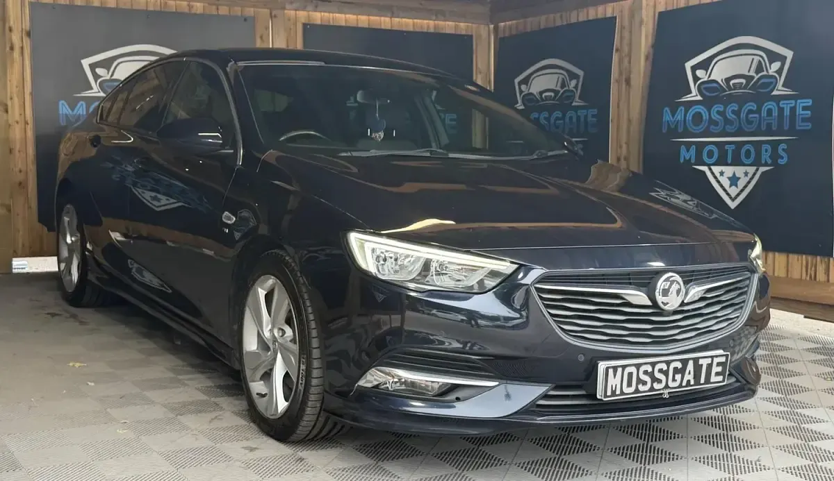 Used Vauxhall Insignia SRi 2017 Blue Hatchback