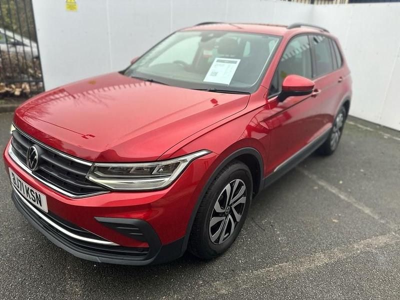 Used VW Tiguan Active 130 HP (95 kW) 2021 Red SUV