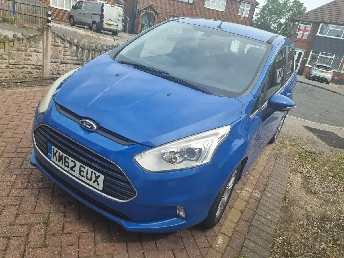 Used Ford B-MAX Zetec 105 HP (77 kW) 2012 Blue MPV