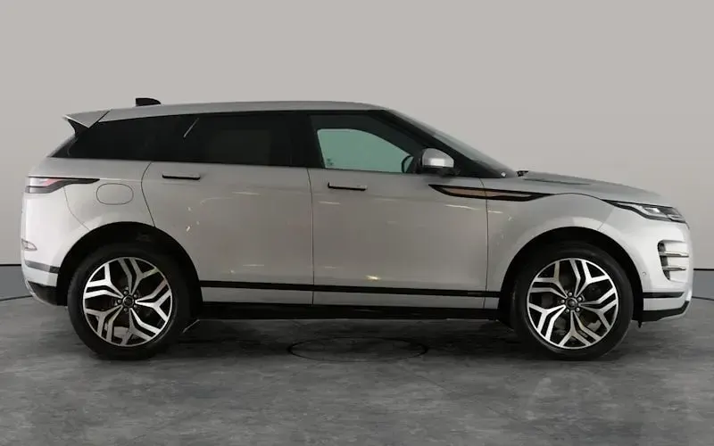 Used Land Rover Range Rover evoque HSE Dynamic 182 HP (133 kW) 2019 Silver SUV