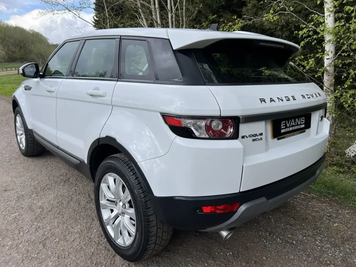 Używany Land Rover Range Rover evoque Pure 150 KM (110 kW) 2015 Biały SUV