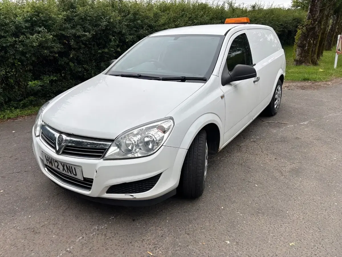 Used Vauxhall Astra Club 2012 White Van