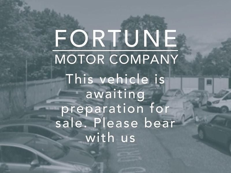 Used Ford Ka Zetec 69 HP (50 kW) 2016 White Hatchback