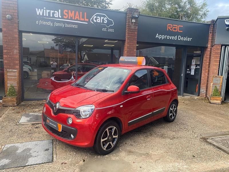 Red Used 2018 Renault Twingo Dynamique Hatchback | £5,999 (Fair price) - Image 1/4