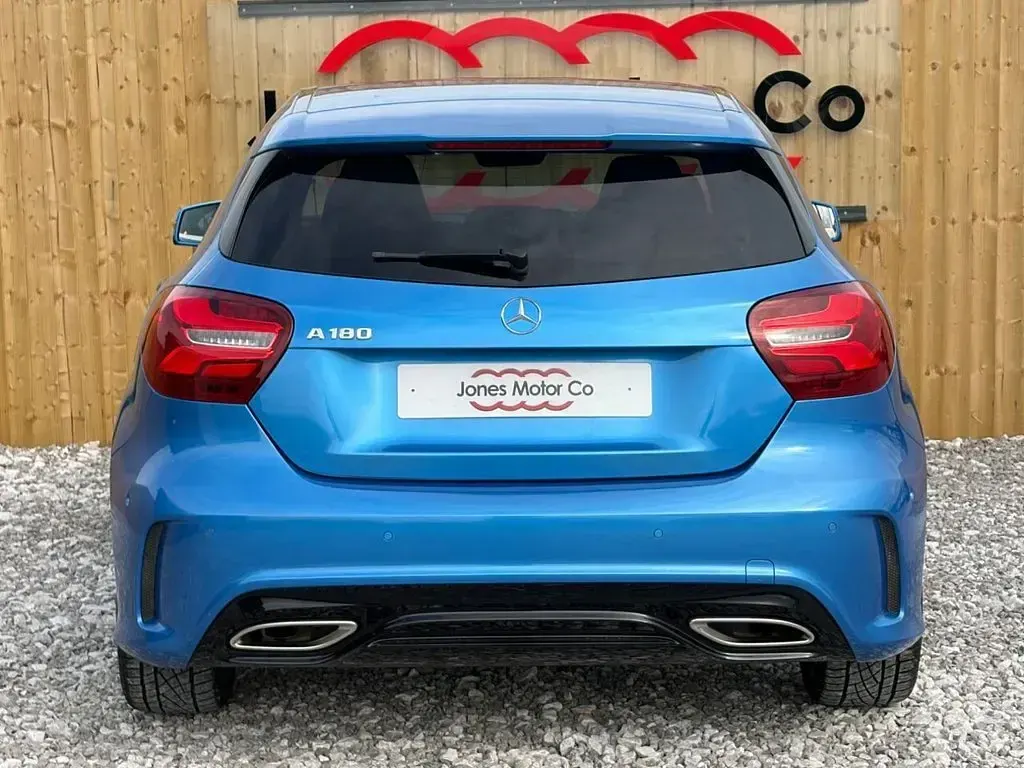 Used Mercedes A180 AMG Line Premium 122 HP (89 kW) 2026 Blue Hatchback