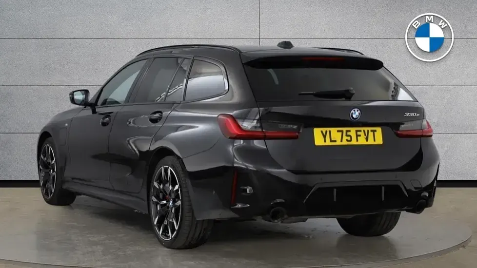 Used BMW 330 M Sport 288 HP (211 kW) 2026 Black Estate