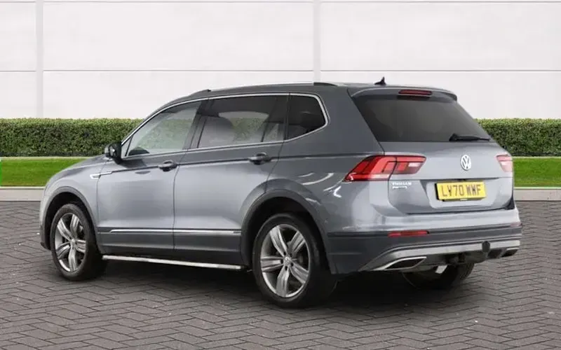 Usado VW Tiguan Allspace Match 150 HP (110 kW) 2021 Cinzento SUV