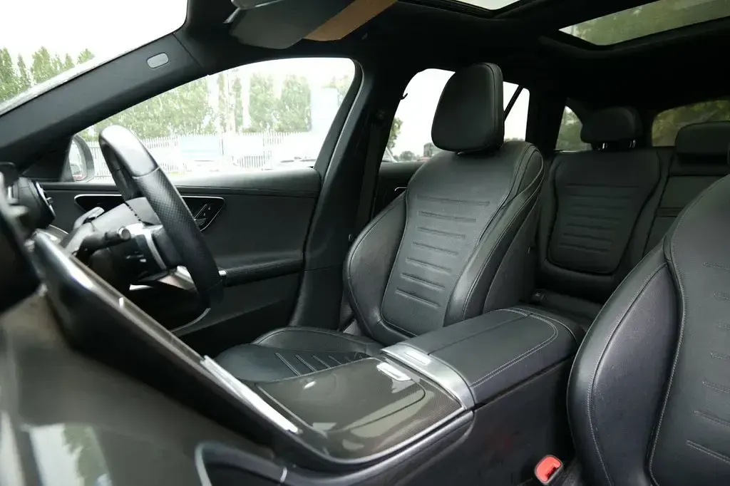 Used Mercedes C300 AMG line 2022 Black Estate