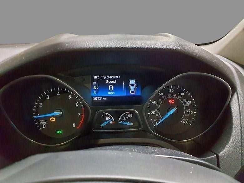 Used Ford Focus Titanium 125 HP (91 kW) 2018 White Hatchback