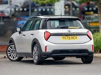 Used Mini Cooper Classic 114 kW (156 HP) 2025 Silver Hatchback