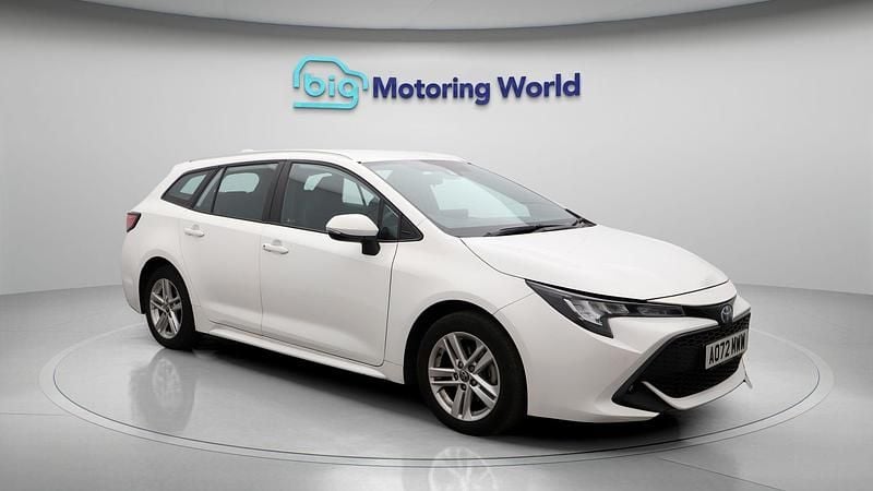 White Used 2022 Toyota Corolla Estate | £18,600 (Good price) - Image 1/4