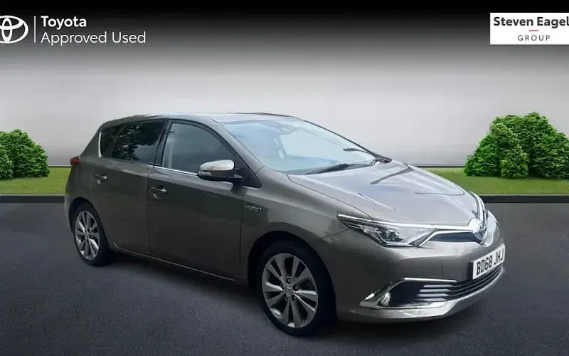 Used Toyota Auris Hybrid 136 HP (100 kW) 2019 Hatchback
