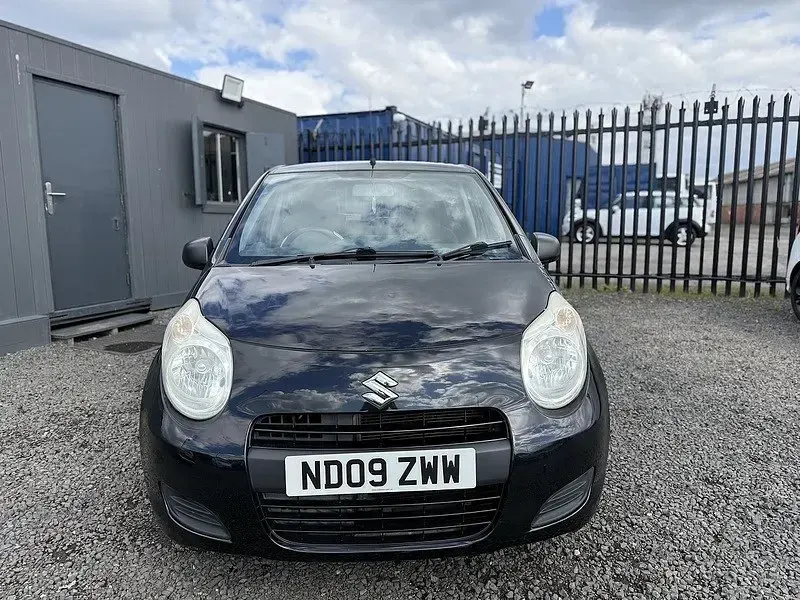 Usado Suzuki Alto SZ3 68 CV (50 kW) 2009 Negro Utilitario