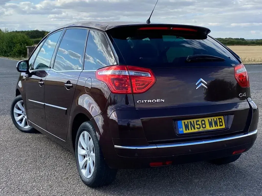 Used Citroën C4 Picasso Exclusive 2009 Red MPV