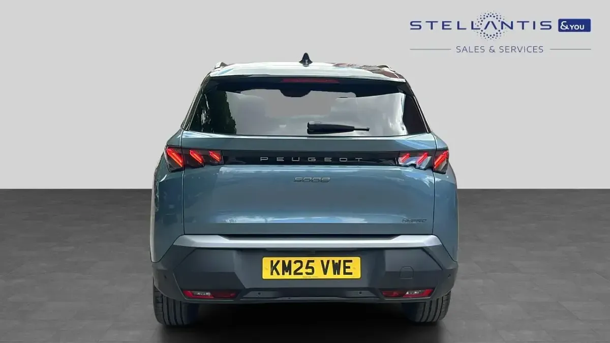 Gebraucht Peugeot 5008 GT 134 PS (98 kW) 2025 Blau SUV
