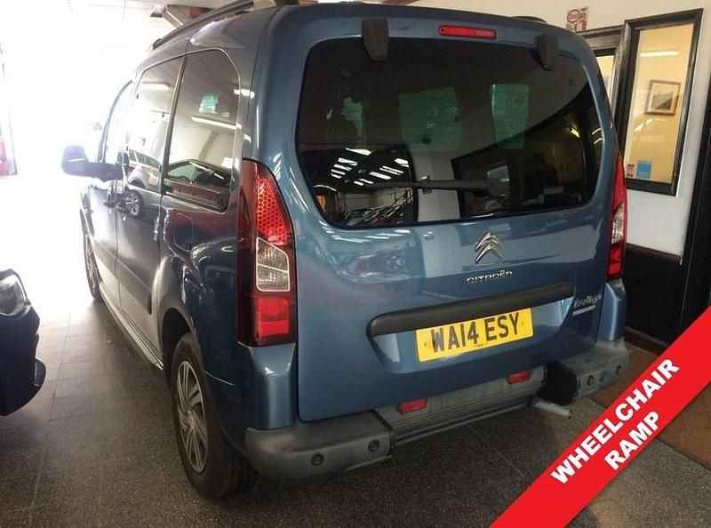 Used Citroën Berlingo XTR 91 HP (66 kW) 2014 Blue MPV