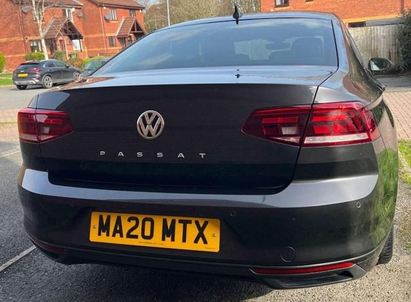 Used VW Passat SEL 120 HP (88 kW) 2020 Grey Sedan