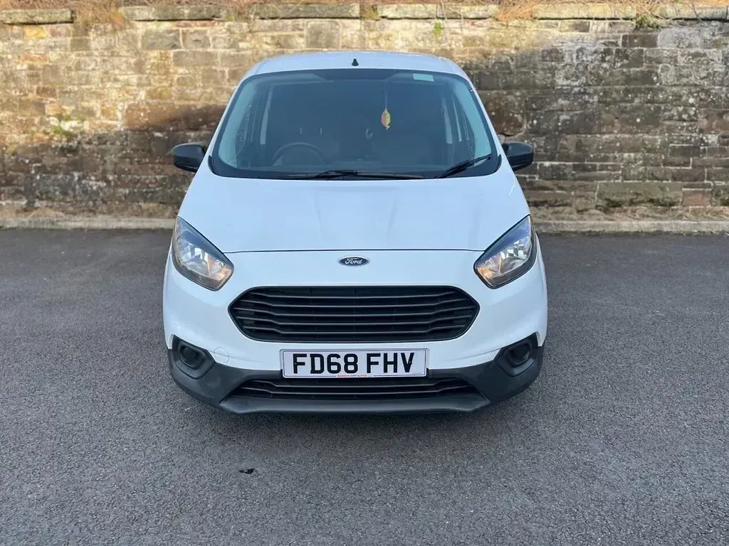 Used Ford Transit 75 HP (55 kW) 2019 White Van