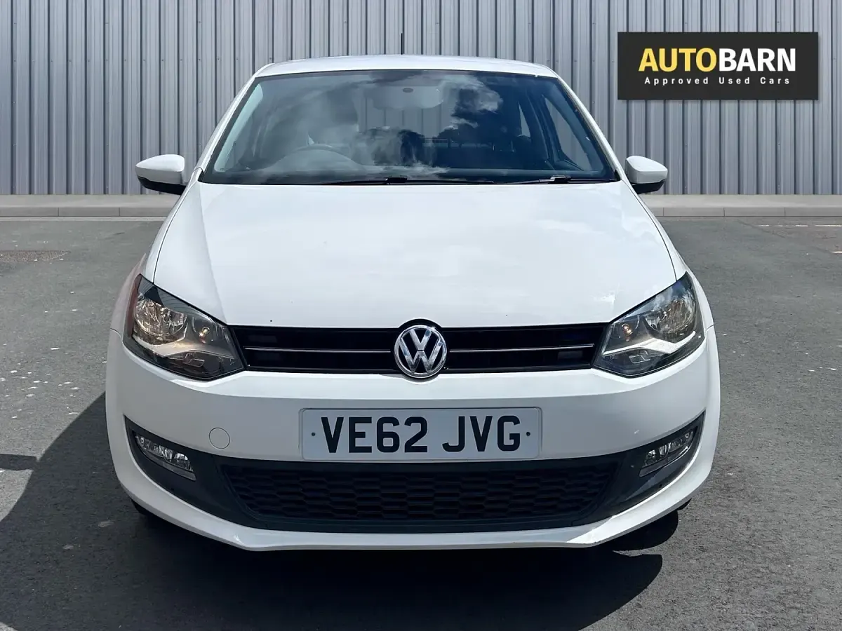 Used VW Polo Match 70 HP (51 kW) 2013 White Hatchback