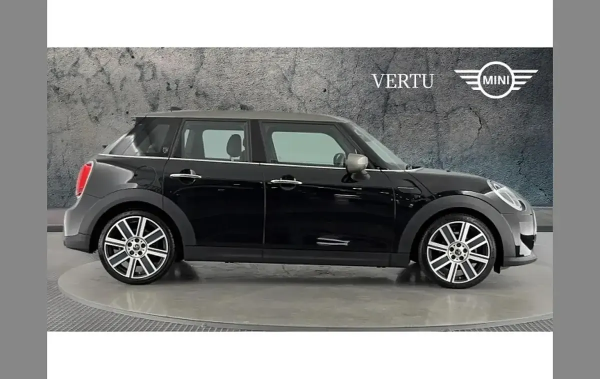 Used Mini Cooper Comfort 136 HP (100 kW) 2023 Black Hatchback
