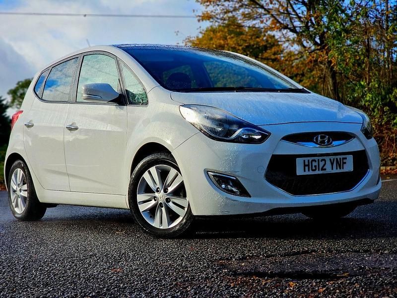 White Used 2012 Hyundai ix20 Style Hatchback | £3,995 (Good price) - Image 1/4