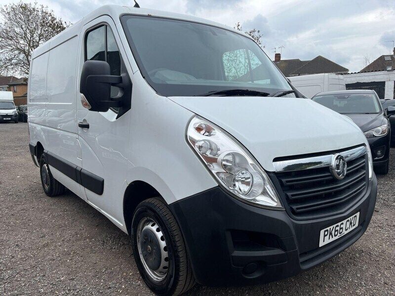 White Used 2016 Vauxhall Movano Van | £4,995 (Fair price) - Image 1/2