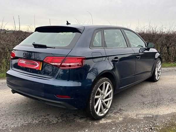 Used Audi A3 116 HP (85 kW) 2019 Blue Hatchback