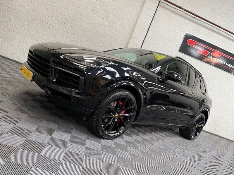 Black Used 2018 Porsche Cayenne Turbo SUV | £38,990 - Image 1/4