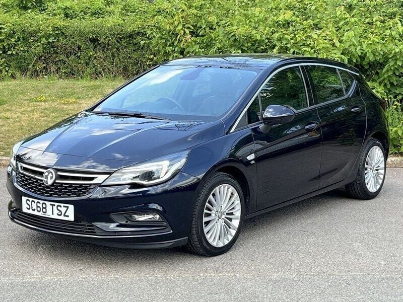 Blue Used 2019 Vauxhall Astra Elite Hatchback | £8,400 (Fair price) - Image 1/4